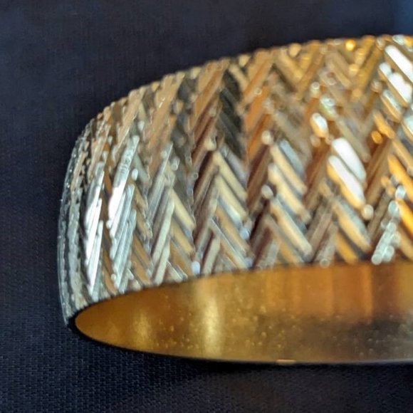 Mod Gold-tone Cut-Brass Bangle Bracelet Substantial Elegant Vintage Atomic Age - Picture 14 of 16